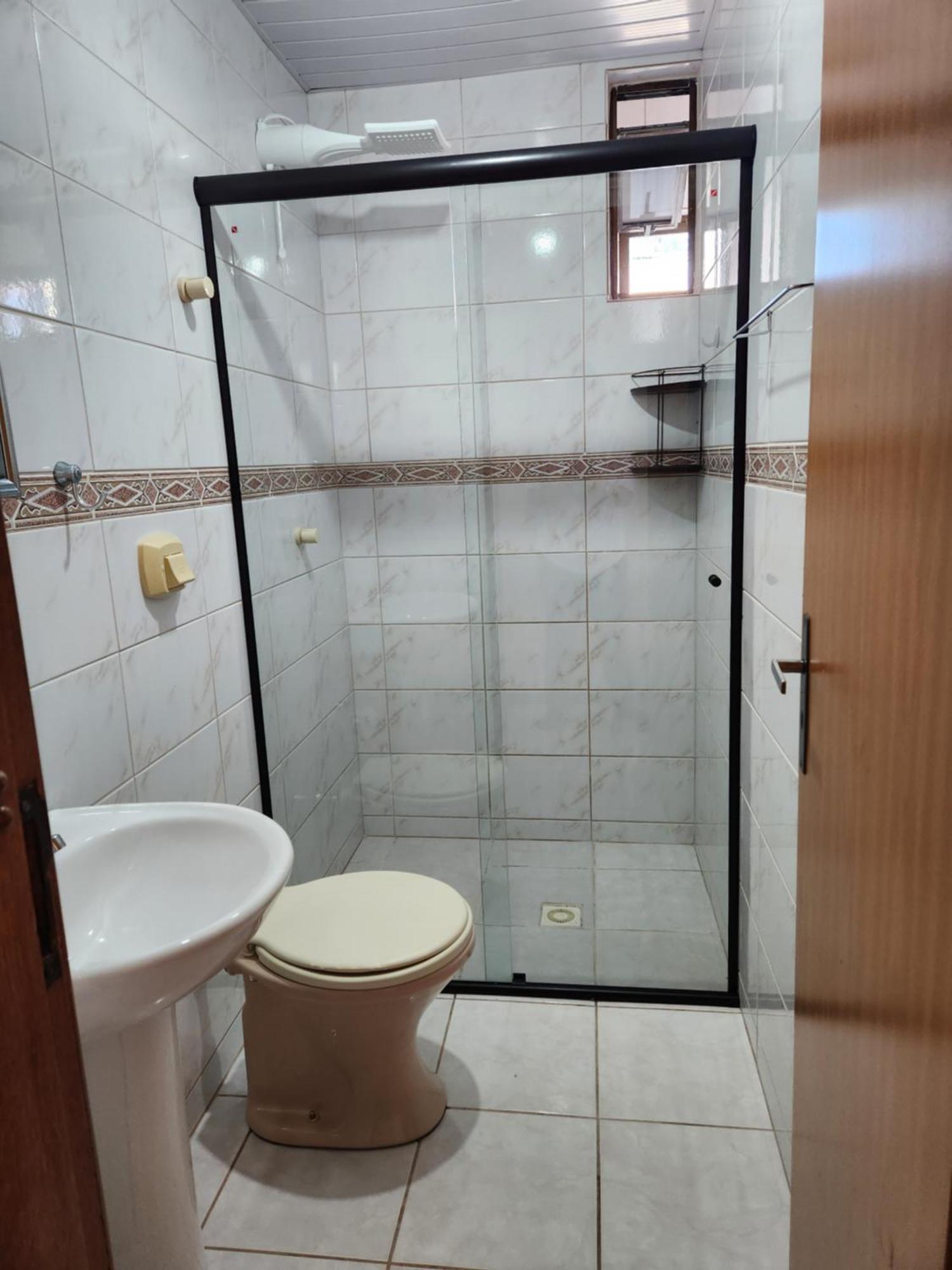 Apartamento 2 Quartos A 200mts Central, Garagem, Churrasqueira, Wi-fi 90 Mbps, Pet Friendly
