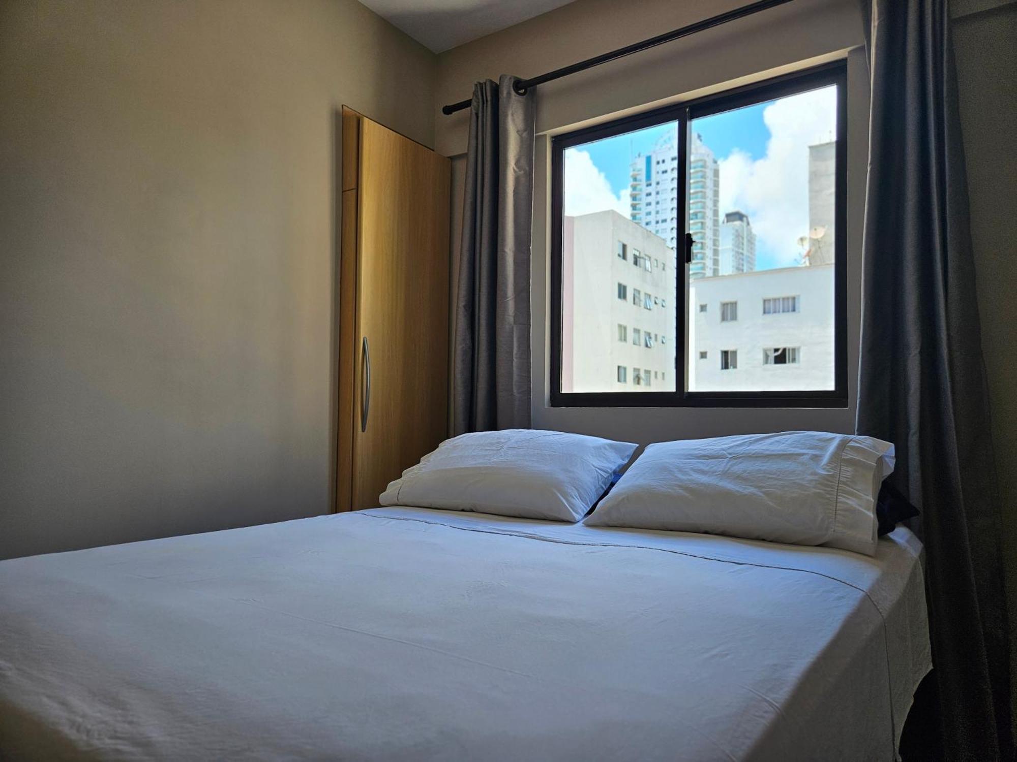 2 Quartos A 200mts Central, Garagem, Churrasqueira, Wi-fi 90 Mbps, Pet Friendly *