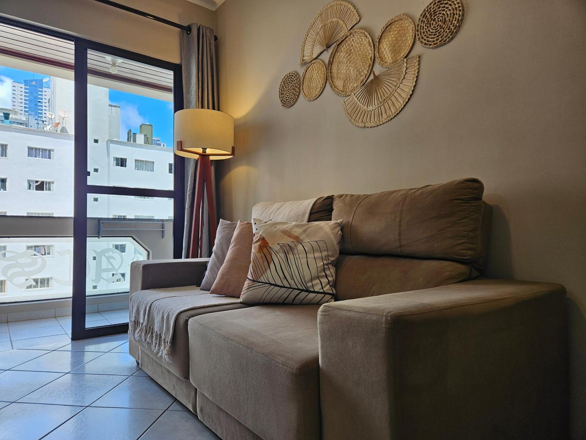 2 Quartos A 200mts Central, Garagem, Churrasqueira, Wi-fi 90 Mbps, Pet Friendly Balneário Camboriú
